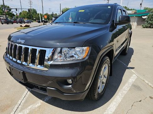 Used 2011 Jeep Grand Cherokee Laredo AWD/4WD image 6