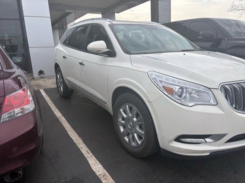 Used 2014 Buick Enclave Leather image 1