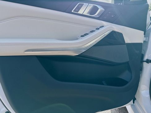 New 2026 BMW X5 sDrive40i w/ M Sport Package image 22