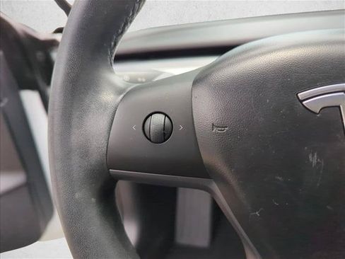Used 2019 Tesla Model 3 Standard Range Plus RWD image 19