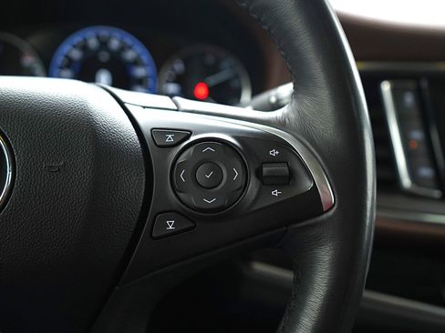 Used 2020 Buick Enclave Avenir w/ Avenir Technology Package image 28