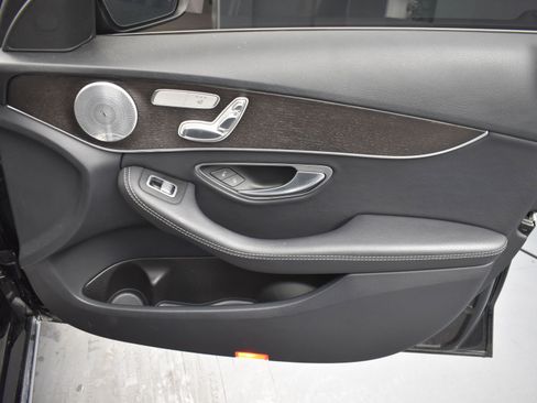 Used 2019 Mercedes-Benz C 300 4MATIC Sedan w/ Premium Package image 19