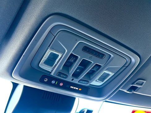 Used 2022 Chevrolet Silverado 1500 LTZ w/ LTZ Premium Package image 36