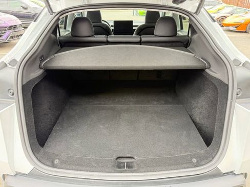 Used 2026 Tesla Model Y AWD image 35