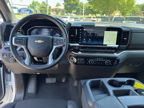 Used 2025 Chevrolet Silverado 2500 LT w/ Convenience Package AWD/4WD image 22