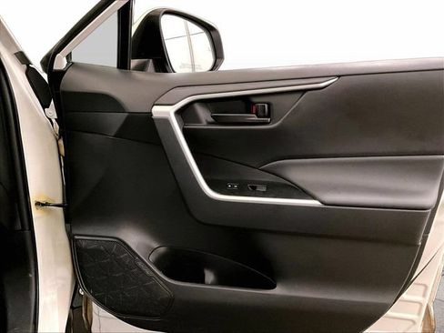 Used 2025 Toyota RAV4 LE AWD/4WD image 23