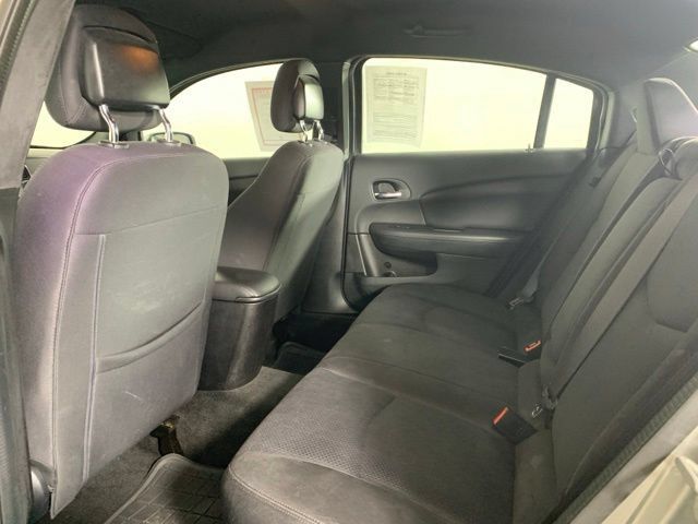 Used 2013 Chrysler 200 LX FWD image 7