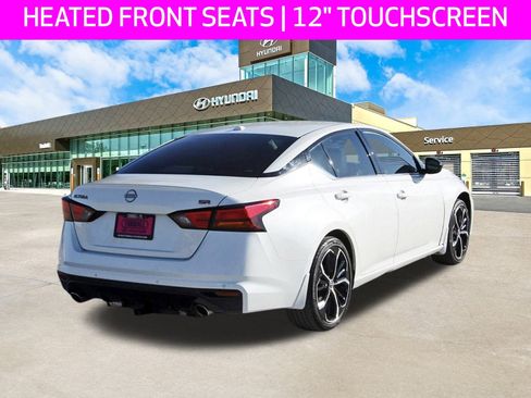Used 2024 Nissan Altima 2.5 SR w/ SR Premium Package image 5