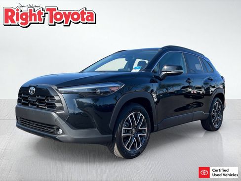 Certified 2026 Toyota Corolla Cross XLE FWD image 1