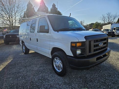 Used 2014 Ford E-250 and Econoline 250 w/ Power Group image 7