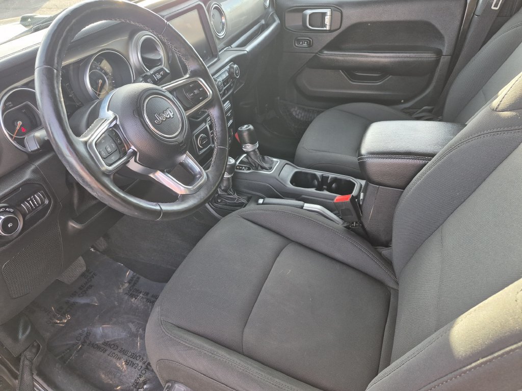 Used 2018 Jeep Wrangler Unlimited Sahara AWD/4WD image 10