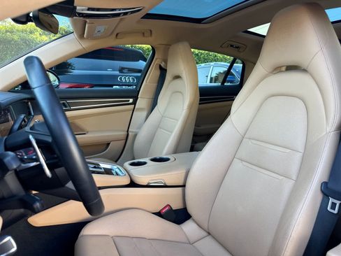 Used 2022 Porsche Panamera 4 image 5