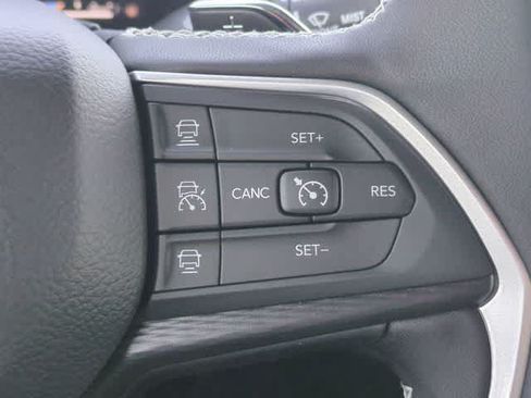 Certified 2025 Jeep Grand Cherokee L Altitude AWD/4WD image 27