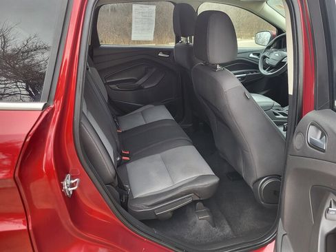 Used 2017 Ford Escape SE w/ Equipment Group 201A image 14