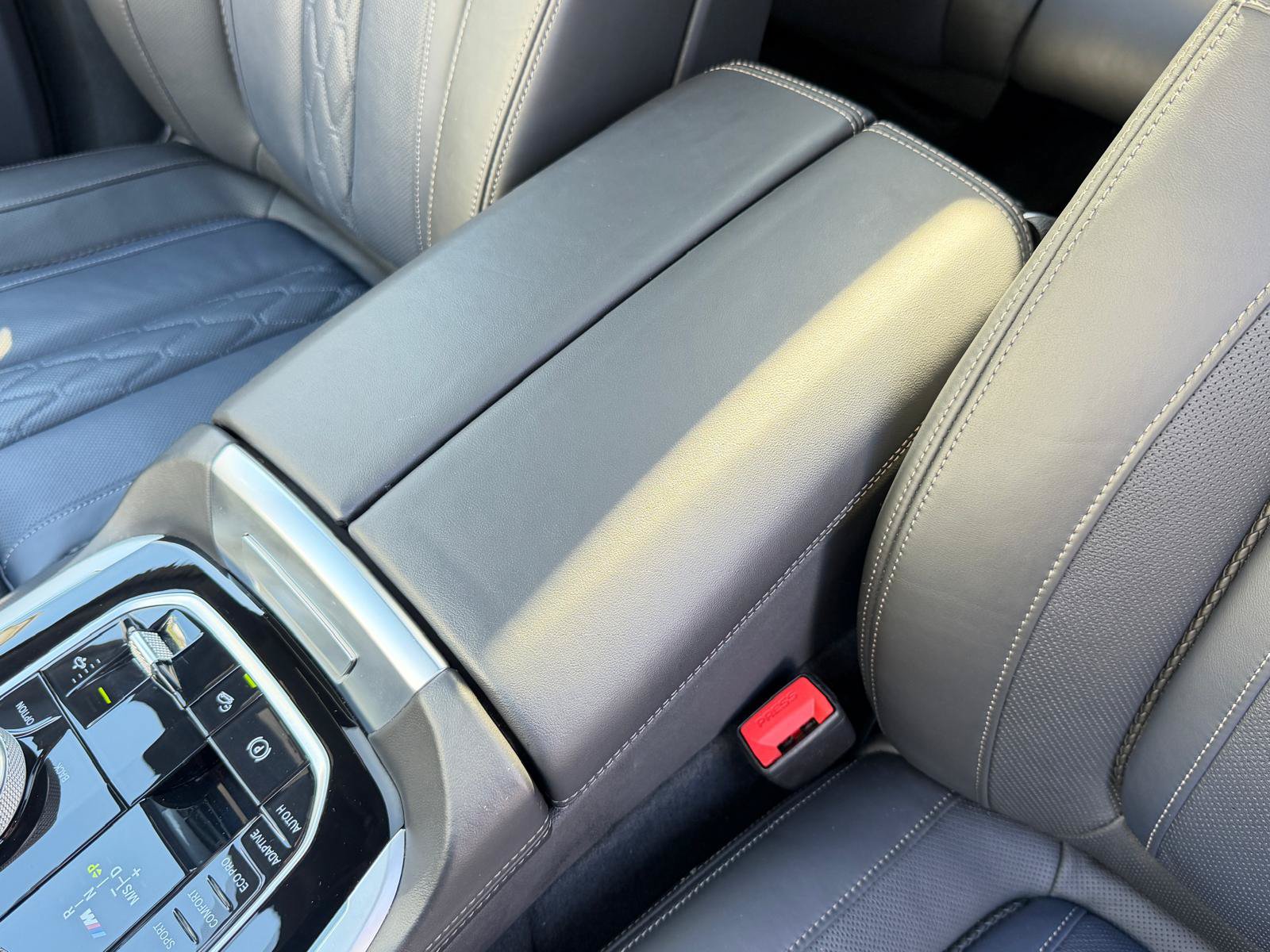 Used 2021 BMW X7 M50i AWD/4WD image 44