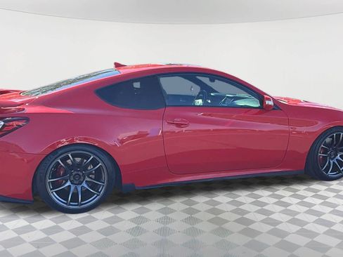 Used 2013 Hyundai Genesis 3.8 RWD image 4