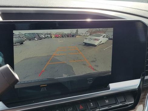 Used 2023 Chevrolet Silverado 1500 LT image 7