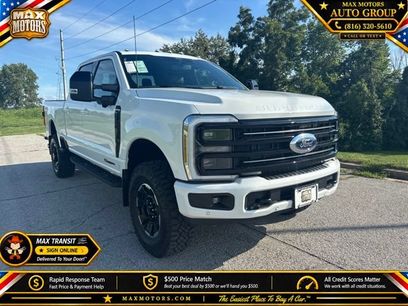 New 2026 Ford F350 Platinum w/ Tremor Off-Road Package