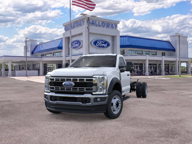 New 2026 Ford F550 4x4 Regular Cab Super Duty w/ XL Chrome Package image 2