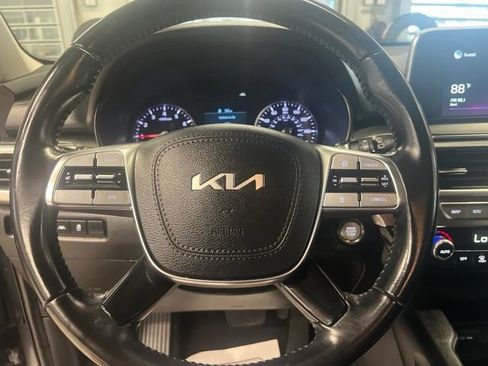 Used 2022 Kia Telluride LX AWD/4WD image 13