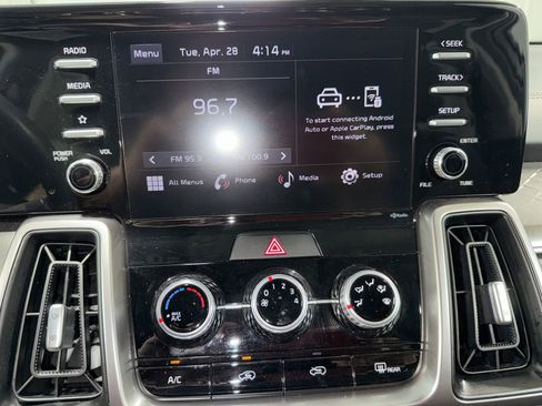 Used 2023 Kia Sorento LX FWD image 22