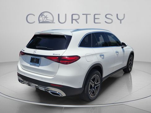 Certified 2026 Mercedes-Benz GLC 300 4MATIC image 3