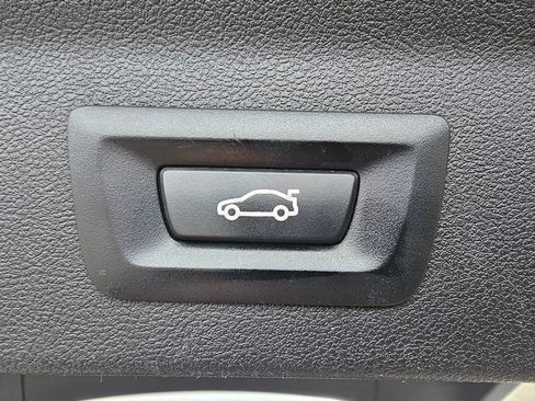 Used 2019 BMW X3 sDrive30i image 21