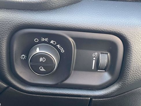 Used 2024 RAM 2500 Big Horn w/ Bed Utility Group image 23