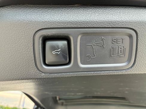 Used 2024 Ford Expedition Limited RWD image 37