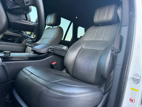 Used 2019 Land Rover Range Rover HSE AWD/4WD image 9
