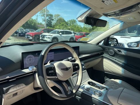Used 2025 Genesis GV80 3.5T Prestige AWD/4WD image 17