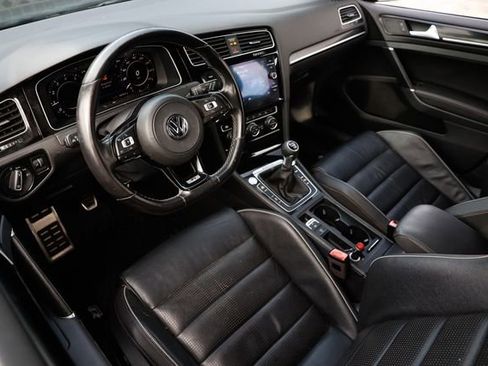 Used 2018 Volkswagen Golf R 4-Door image 5