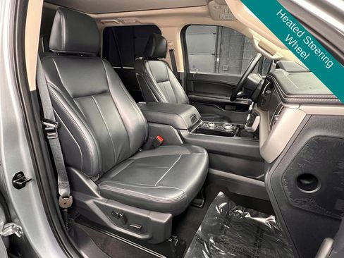 Used 2024 Ford Expedition XLT image 7