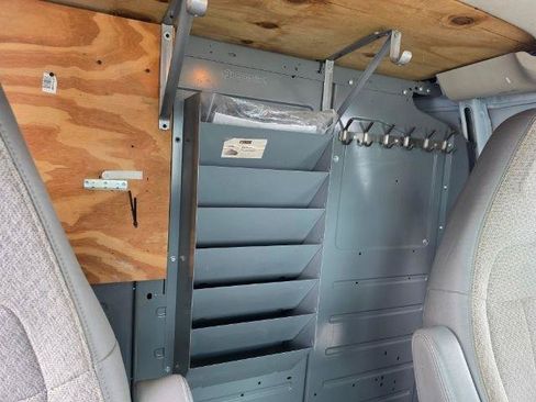 Used 2018 GMC Savana 2500 RWD image 23