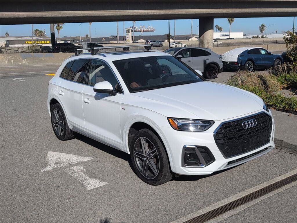 Used 2025 Audi Q5 e Premium AWD/4WD image 4