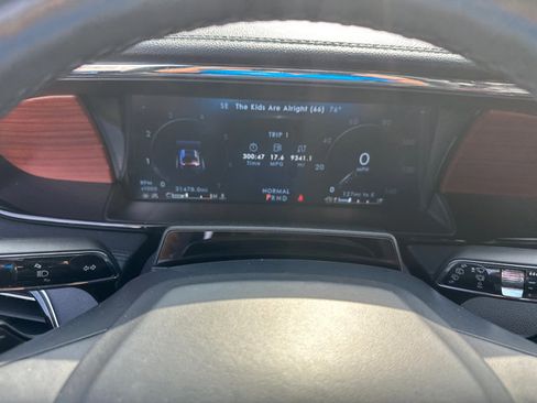 Used 2024 Lincoln Navigator L 4WD image 19