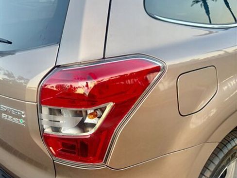 Used 2014 Subaru Forester 2.5i Touring w/ Popular Package #2 image 10