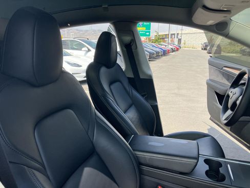 Used 2023 Tesla Model Y Performance AWD/4WD image 25