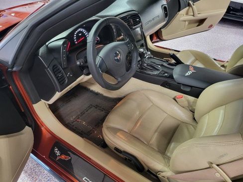 Used 2005 Chevrolet Corvette Coupe w/ Preferred Equipment Group RWD image 9