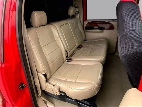 Used 2005 Ford F450 Lariat AWD/4WD image 18
