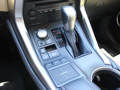 Used 2015 Lexus NX 200t FWD w/ Luxury Package image 18