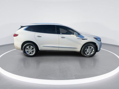 Used 2021 Buick Enclave Essence w/ Sound and Sites Package image 9