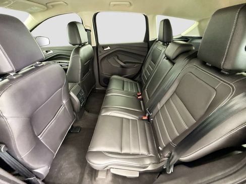 Used 2017 Ford Escape SE w/ SE Leather Comfort Package AWD/4WD image 19