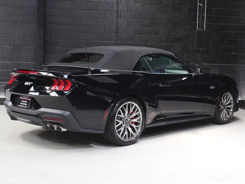 Used 2025 Ford Mustang GT Premium RWD image 18