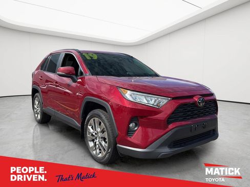 Used 2019 Toyota RAV4 XLE Premium w/ Cold Weather Package AWD/4WD image 1