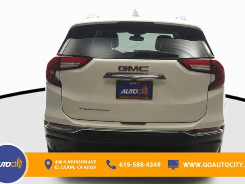 Used 2023 GMC Terrain SLT image 12