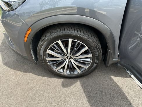 Used 2023 INFINITI QX60 Sensory w/ Vision Package AWD/4WD image 13