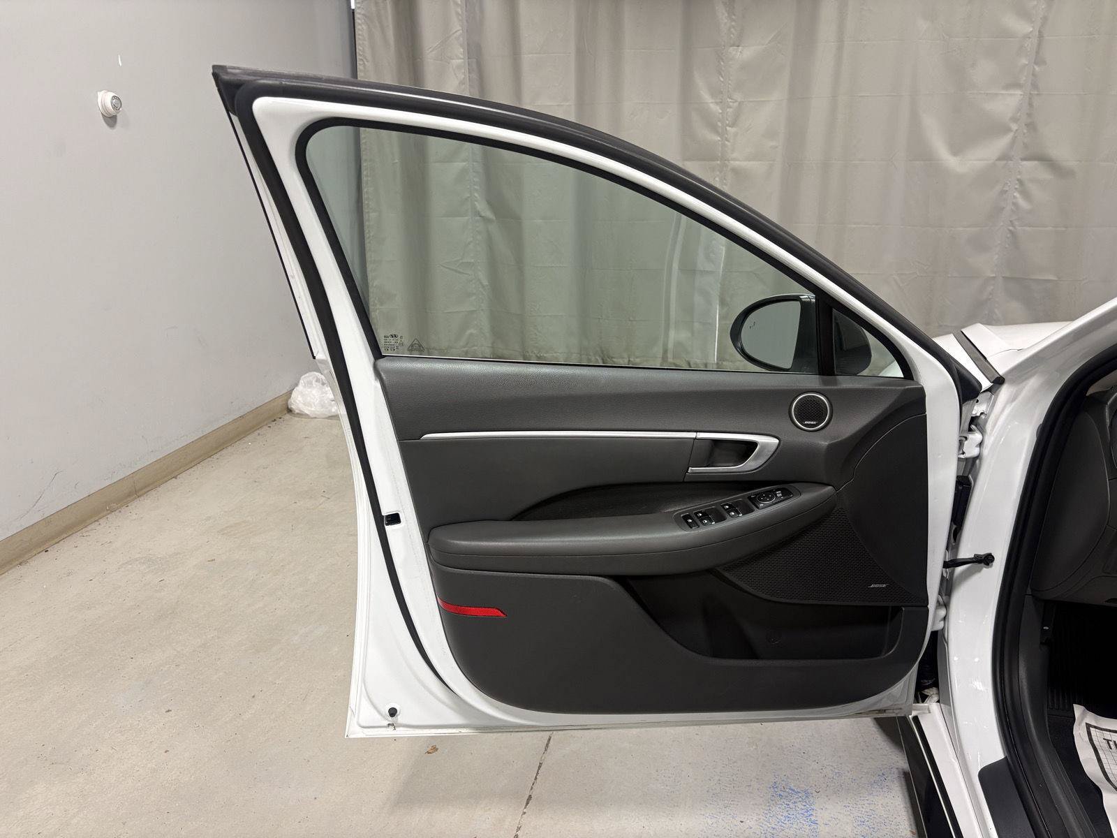 Used 2020 Hyundai Sonata SEL w/ Premium Package FWD image 22