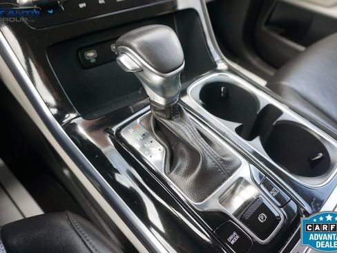 Used 2023 Kia Carnival EX FWD image 37