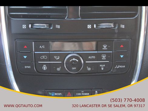 Used 2016 Chrysler Town & Country Touring w/ Driver Convenience Group image 27